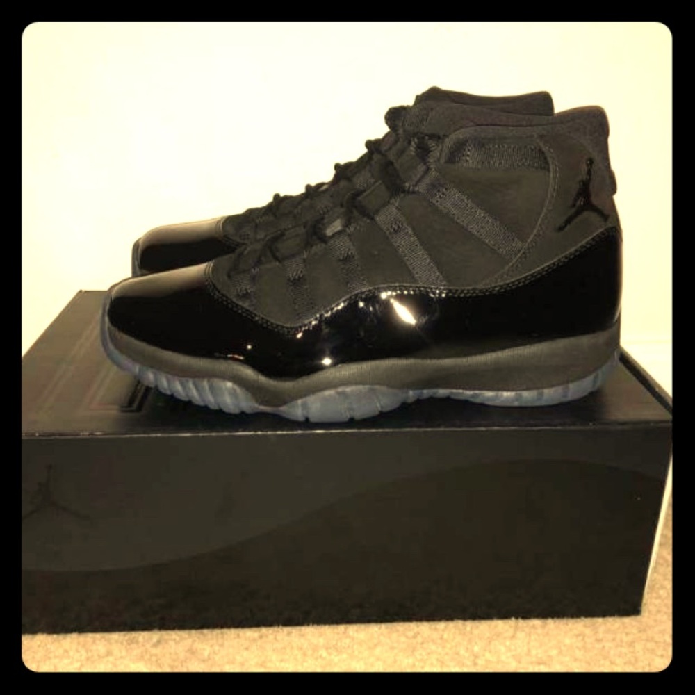 Air Jordan Retro 11 Cap and Gowns BRAND NEW!!!!!!